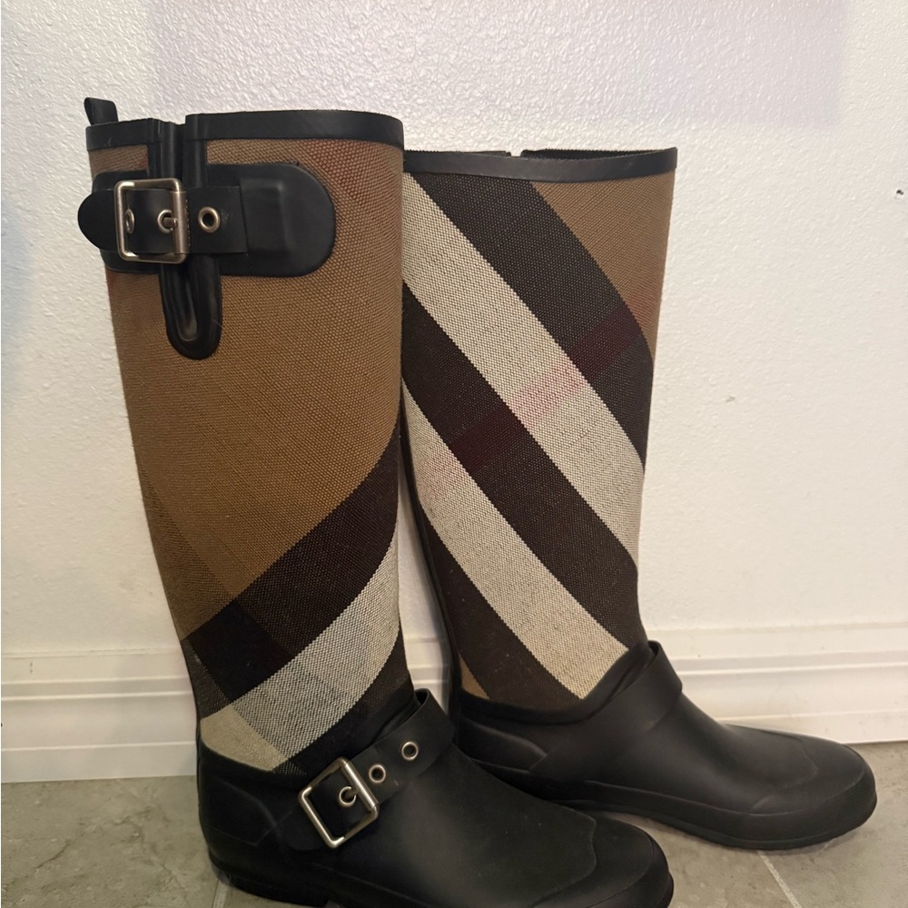 Burberry Black and Beige Check Rain Boots